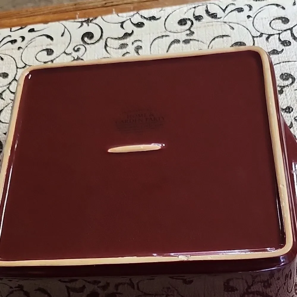 Home and Garden Party Baking Dish